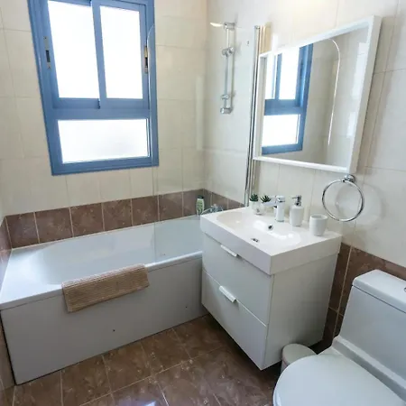 2-Bedroom Apartment With Pool Paphos Exterior photo